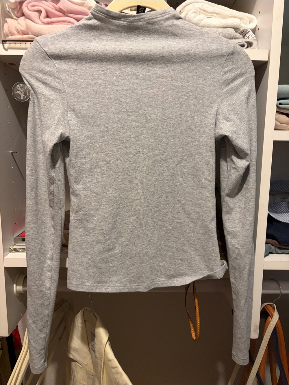 Women's Long-Sleeve mock neck Top - Light Gray